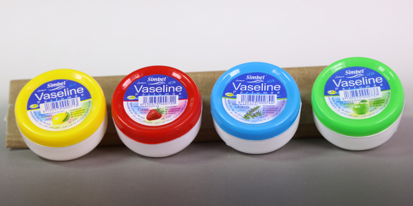 SIMBEL VASELINE PARFUMEE DIFERENT GOUTS 40ML SIMBEL VASELINE PARFUMEE DIFERENT GOUTS 40ML